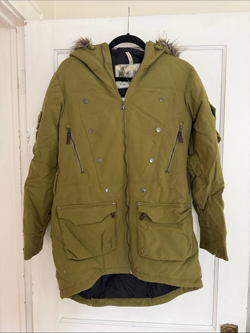 B by Burton original King Belt Down olive jacket- Women’s Winter Coat